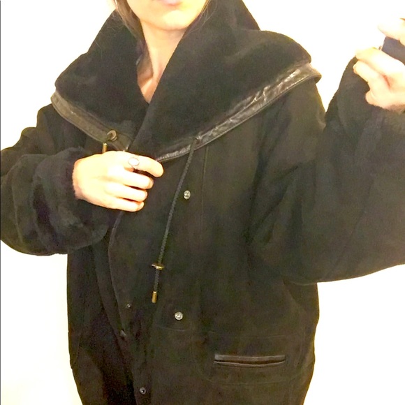 Sheepskin oversize winter coat. Paris Vintage - Picture 1 of 9